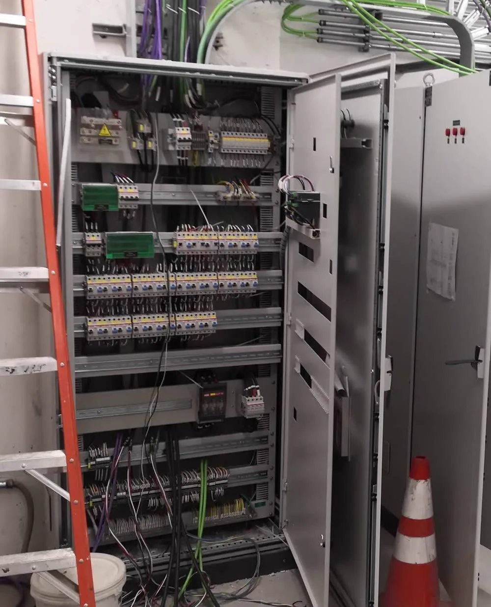 Instalaci&oacute;n el&eacute;ctrica industrial ejecutada por Blitzen Chile, proyecto 11